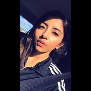 Meet your Posher, Estefanii